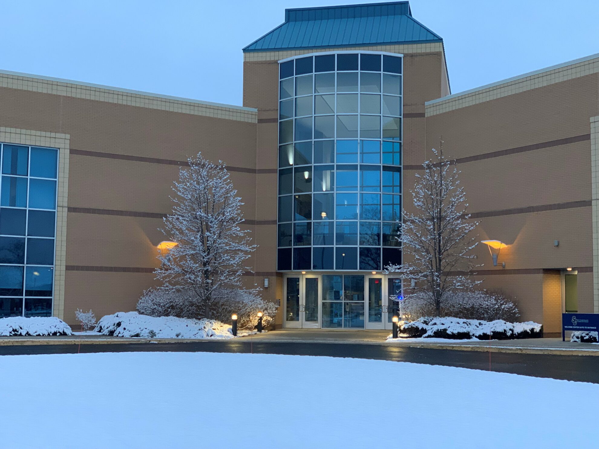 Picture of an SC4 building with snow