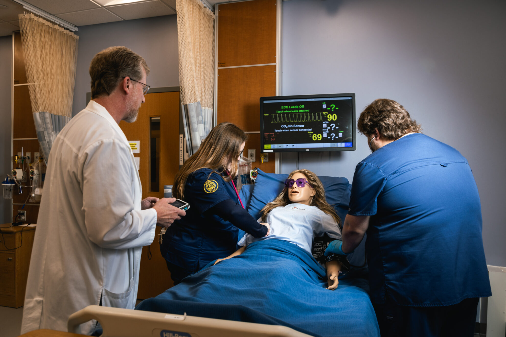 nursing students in the simlab